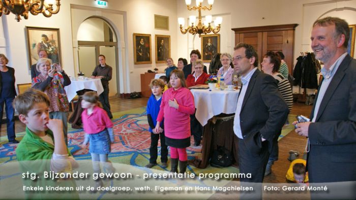 montE1145- bijzondergewoon-  web 2009