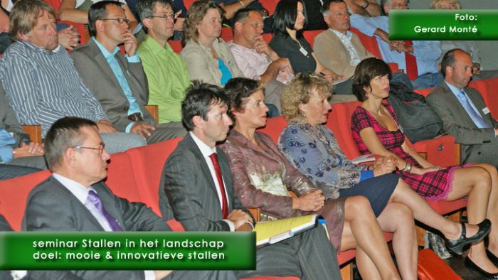 montE2187- stallen landschap-  web 2009