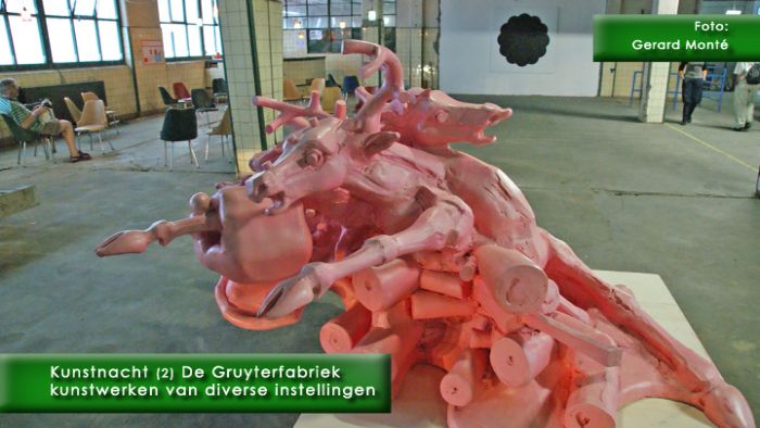 montE2301- kunstnacht 2 opening Nadia Naveau-  web 2009