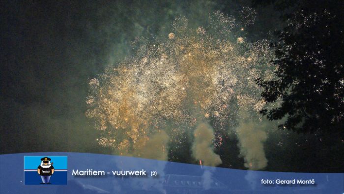 montE3687- maritiem 7 vuurwerk-  web 2009