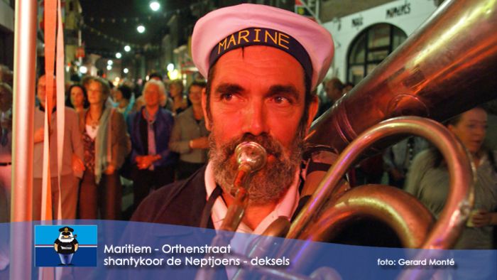 montE3745- maritiem 12 zaterdagavond shanty 2-  web 2009