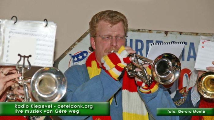 montE4993- radiokiepevel 3e -2-  web 2010