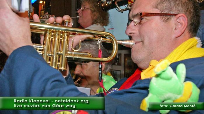 montE4995- radiokiepevel 3e -2-  web 2010