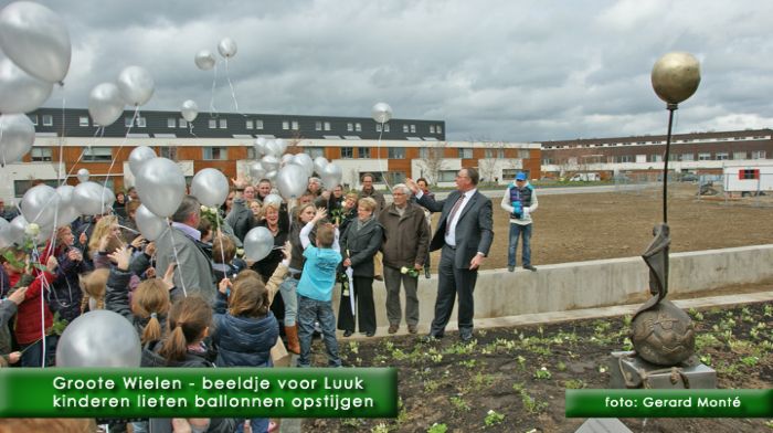 montE5678- groote wielen beeldje-  web 2010