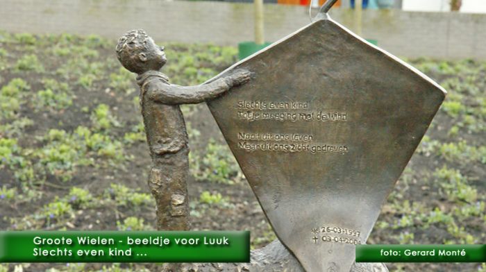 montE5681- groote wielen beeldje-  web 2010