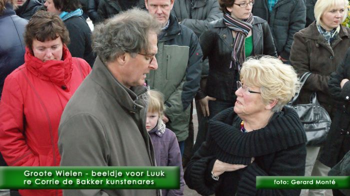 montE5682- groote wielen beeldje-  web 2010