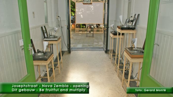 montE6579- nova zembla dit gebouw-  web 2010