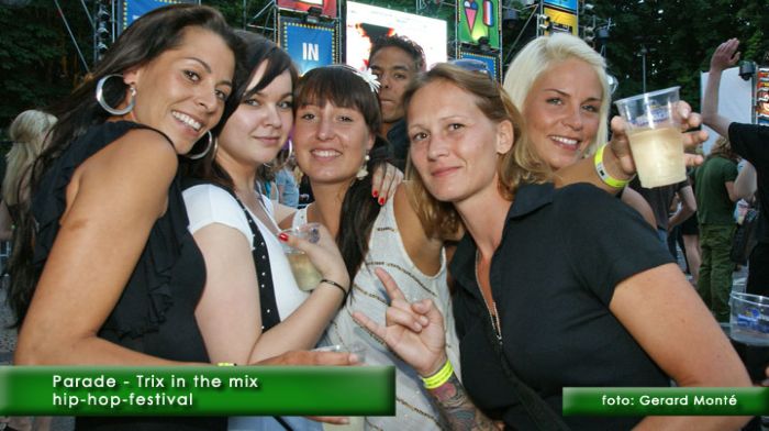 montE6588- trixinthemix parade-  web 2010