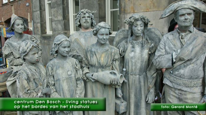 montE6658- living statues5-  web 2010