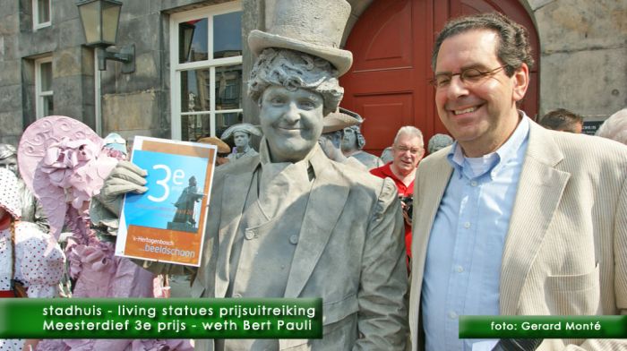 montE6661- living statues5-  web 2010