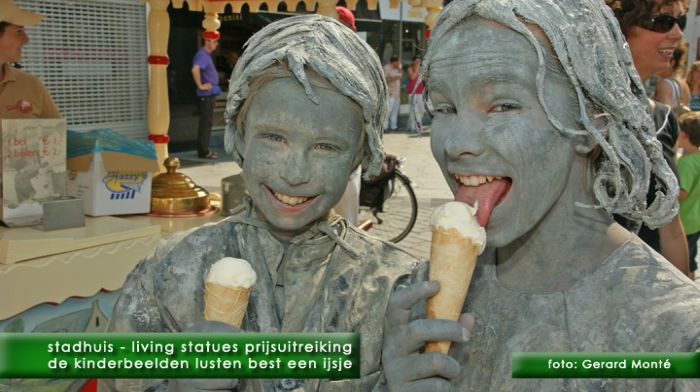 montE6664- living statues5-  web 2010