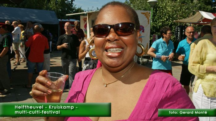 montE6825- multi-culti helftheivel-  web 2010