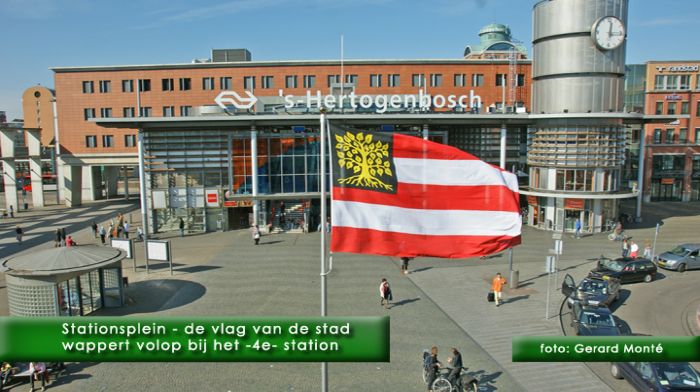 montE7345- vlaggenmast op station-  web 2010