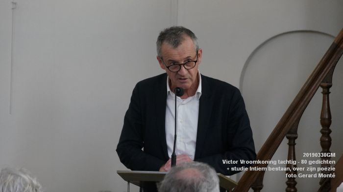 DSC09765- Victor Vroomkoning tachtig - bundel 80 gedichten - studie Intiem bestaan over zijn poezie - 30mrt2019 -  foto GerardMontE web