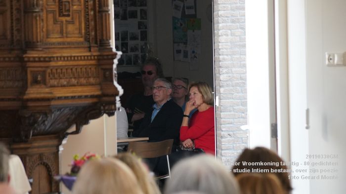 DSC09775- Victor Vroomkoning tachtig - bundel 80 gedichten - studie Intiem bestaan over zijn poezie - 30mrt2019 -  foto GerardMontE web