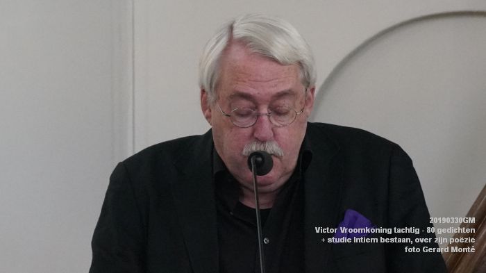 DSC09784- Victor Vroomkoning tachtig - bundel 80 gedichten - studie Intiem bestaan over zijn poezie - 30mrt2019 -  foto GerardMontE web