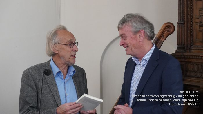DSC09799- Victor Vroomkoning tachtig - bundel 80 gedichten - studie Intiem bestaan over zijn poezie - 30mrt2019 -  foto GerardMontE web