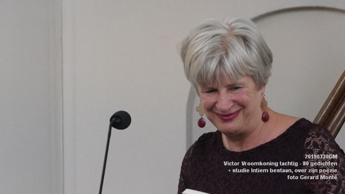 DSC09833- Victor Vroomkoning tachtig - bundel 80 gedichten - studie Intiem bestaan over zijn poezie - 30mrt2019 -  foto GerardMontE web