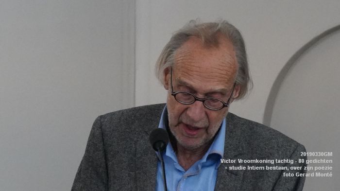 DSC09889- Victor Vroomkoning tachtig - bundel 80 gedichten - studie Intiem bestaan over zijn poezie - 30mrt2019 -  foto GerardMontE web