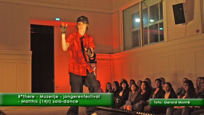 1montE10076- B-there 3 div muzerije-  web 2011