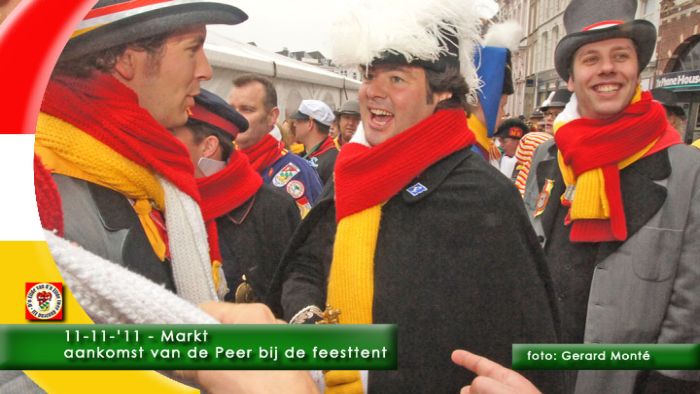 1montE10227- 11-11-11 start op de Parade-Markt-  web 2011