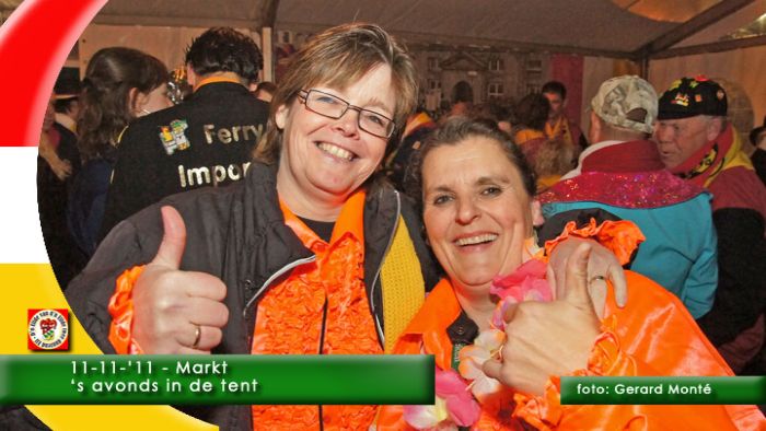 1montE10231- 11-11-11 avond op de -Markt-  web 2011