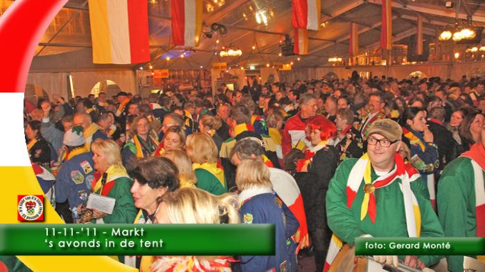 1montE10236- 11-11-11 avond op de -Markt-  web 2011