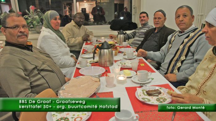 1montE10398- kersttafel hofstad-  web 2011