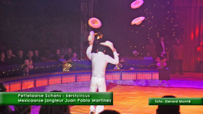 1montE10578- kerstcircus premiere Juan Pablo Martinez-  web 2011