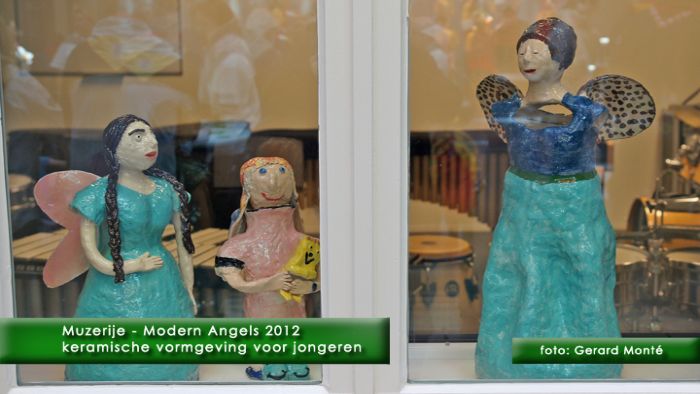 montE11375- Modern Angels Muzerije-  web 2012