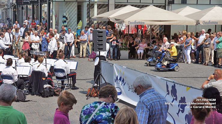 DSC05426- Markt 24mei2012 - concert marinierskapel - foto GerardMontE - web - web