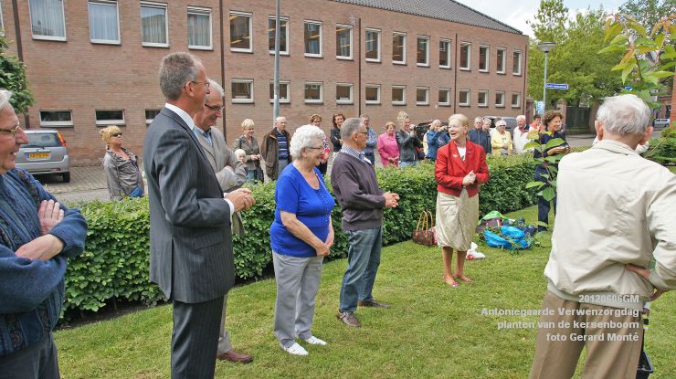DSC08584-  Antoniegaarde verwenzorgdag kersenboom - foto GerardMontE - web