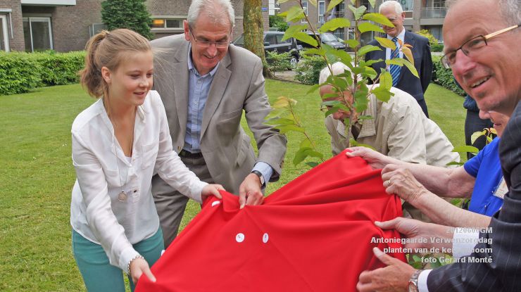 DSC08600-  Antoniegaarde verwenzorgdag kersenboom - foto GerardMontE - web