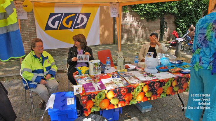 DSC09579- buurtfeest hofstad 10 juni 2012 -  foto GerardMontE - web