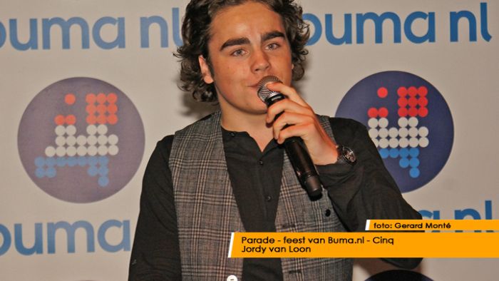 montE13183- parade Buma-  web 2012