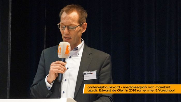 montE20684- opening mewebleerpark