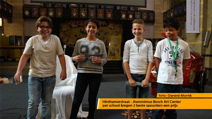 montE21925- jeugdboschlogie montE21925- jeugdboschlogie