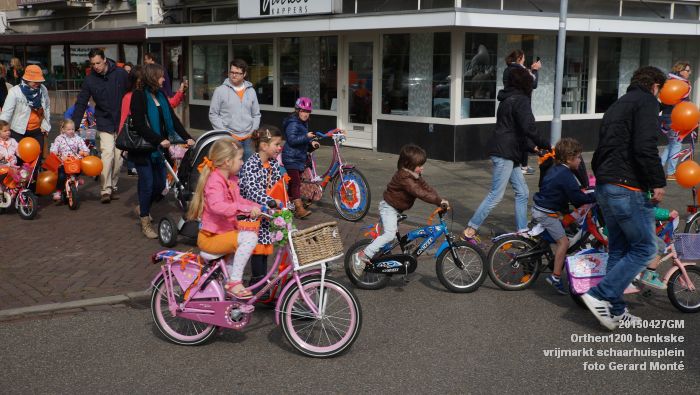 DSC03506- Orthen 1200 benkske vrijmarkt schaarhuisplein - 27apr2015 - foto GerardMontE web