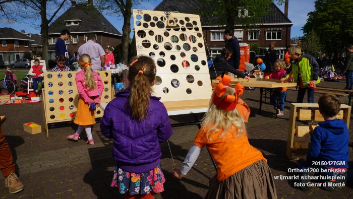 DSC03602- Orthen 1200 benkske vrijmarkt schaarhuisplein - 27apr2015 - foto GerardMontE web