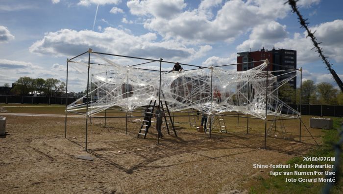 DSC03665- Shine - Paleiskwartier - opbouw installatie Tape van Numen-For Use - 27apr2015 - foto GerardMontE web