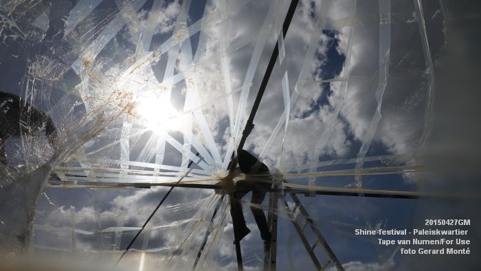 DSC03688- Shine - Paleiskwartier - opbouw installatie Tape van Numen-For Use - 27apr2015 - foto GerardMontE web