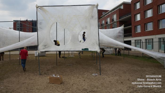 DSC04312- Shine opbouw festivalterrein - 2 mei2015 - foto GerardMontE web