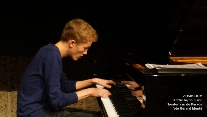 bDSC04414- Koffie bij de piano ThadP - 3mei2015 -  foto GerardMontE web