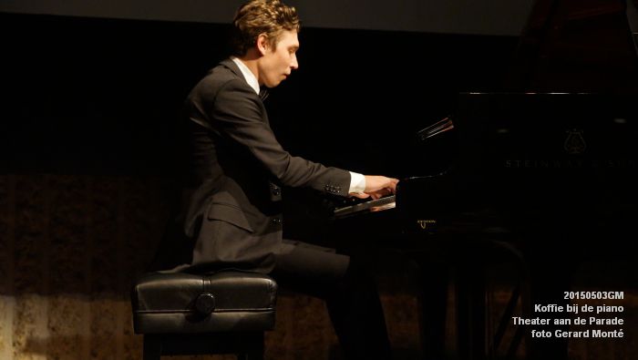 cDSC04465- Koffie bij de piano ThadP - 3mei2015 -  foto GerardMontE web