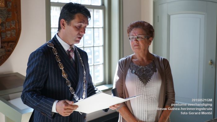DSC06837- postume overhandiging toegekend Nieuw Guinea-herinneringskruis  - 2mei2015 -  foto GerardMontE web