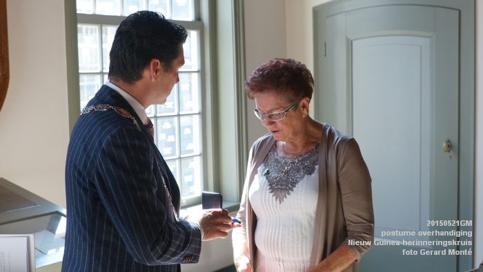 DSC06841- postume overhandiging toegekend Nieuw Guinea-herinneringskruis  - 2mei2015 -  foto GerardMontE web