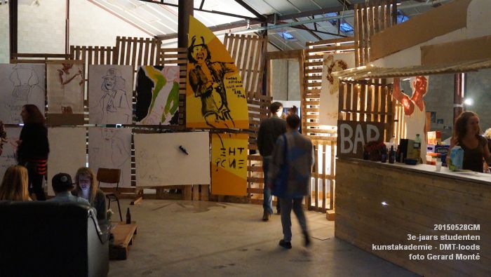DSC09004- 3e-jaars studenten kunstakademie - DMT-loods Copernicuslaan - 28mei2015 -  foto GerardMontE web
