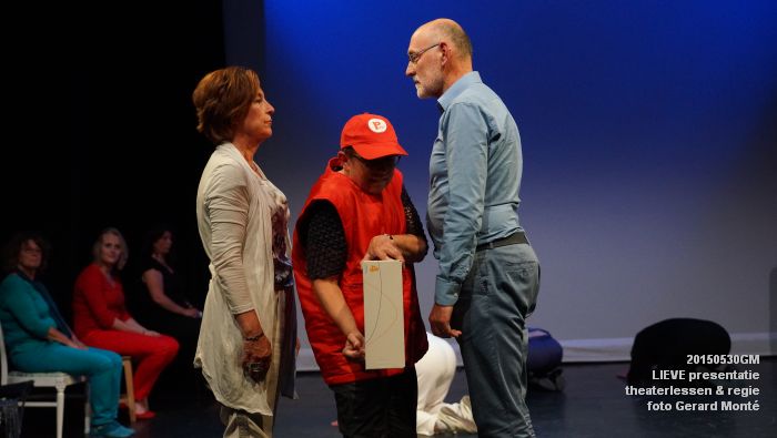 DSC09514- LIEVE presentatie theaterlessen en regie - muzerije - 30mei2015 -  foto GerardMontE web