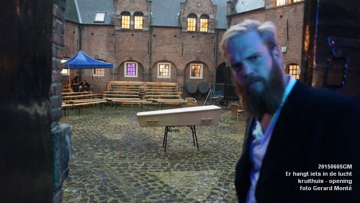 DSC00789- stok kruithuis opening Er hangt iets in de lucht - 5juni2015 - foto GerardMontE web
