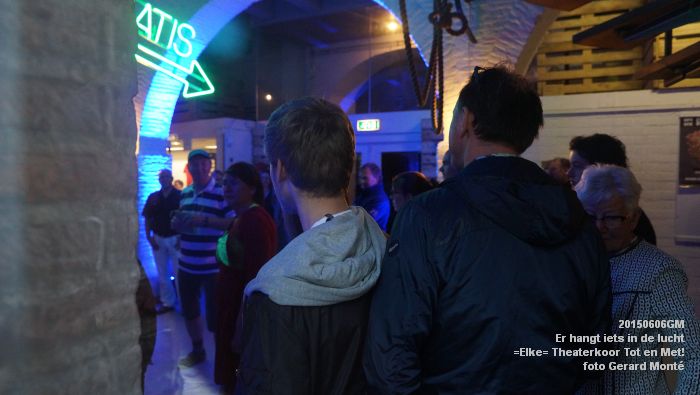 DSC01149- stok kruithuis - Er hangt iets in de lucht = Elke=  - 6juni2015 - foto GerardMontE web